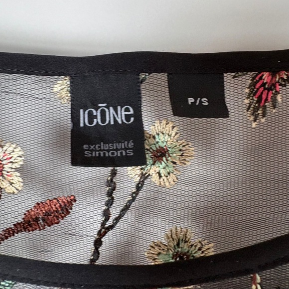 Simons Icône Sheer Black Floral Embroidered Top | Romantic Goth Swift - Picture 8 of 9